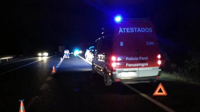 Un hombre ha muerto atropellado en Arre tras sufrir un accidente y caminar por la carretera. POLICÍA FORAL