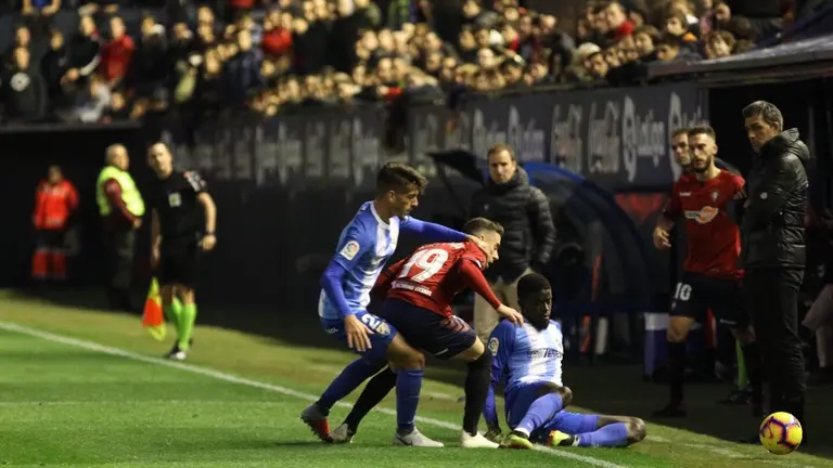 Partido entre Osasuna y el Málaga en El Sadar ÍÑIGO ALZUGARAY (4)