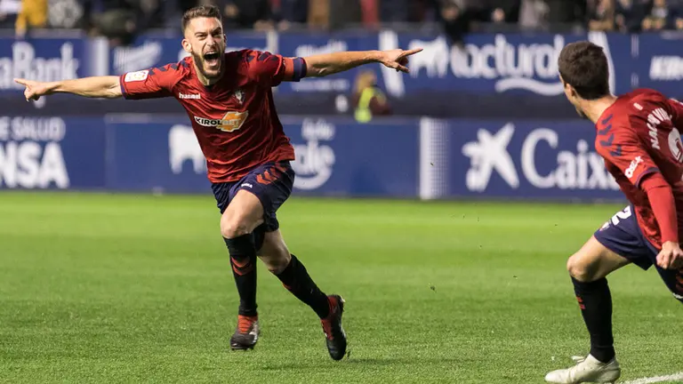 Partido entre Osasuna y Málaga disputado en el estadio de El Sadar (17). IÑIGO ALZUGARAY