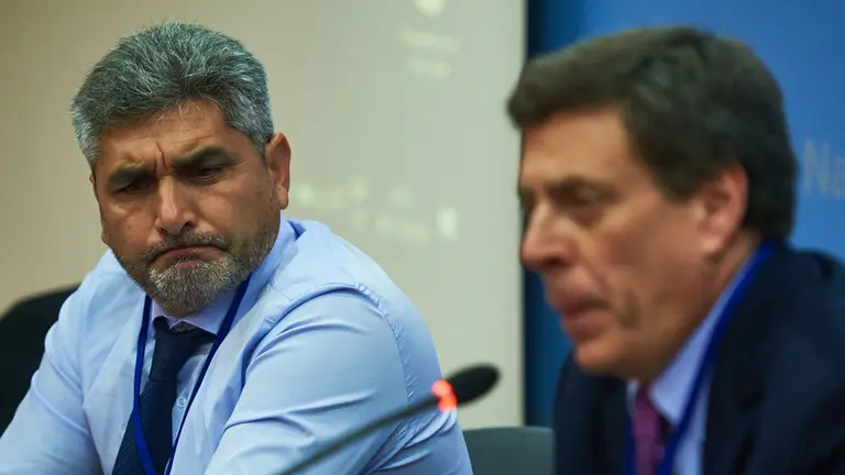 Juan Carlos Quer (padre de Diana Quer) y Juan José Cortés (padre de Mari Luz Cortes) en una jornada sobre delitos sexuales organizada en Pamplona. MIGUEL OSES