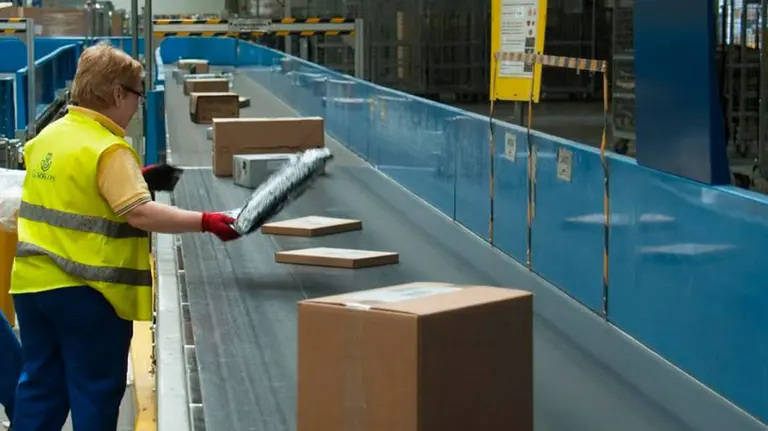 Imagen Trabajadores de Correos CEDIDA