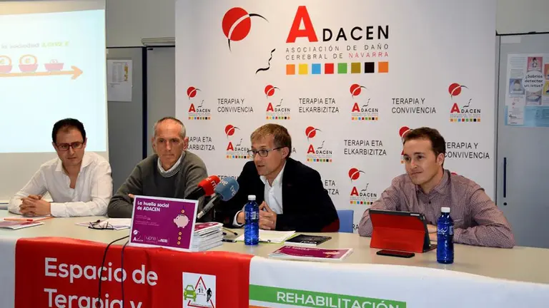 Imagen de la rueda de prensa presentada por Adacen CEDIDA