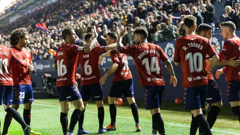 Partido de la Liga 123 entre Osasuna y Tenerife disputado en El Sadar (60). IÑIGO ALZUGARAY