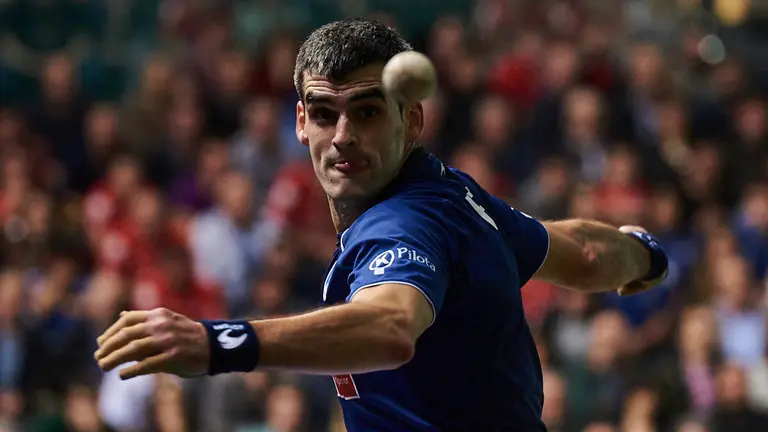 Final del Campeonato del Cuatro y Medio entre Joseba Ezkurdia y Jokin Altuna en el Navarra Arena. MIGUEL OSÉS 38