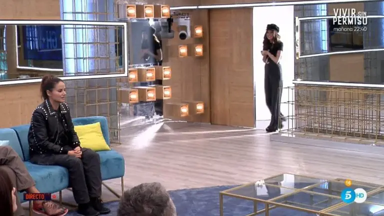 La pamplonesa Verdeliss vuelve a la casa de Gran Hermano VIP para realizar el juego de la bolita roja TELECINCO