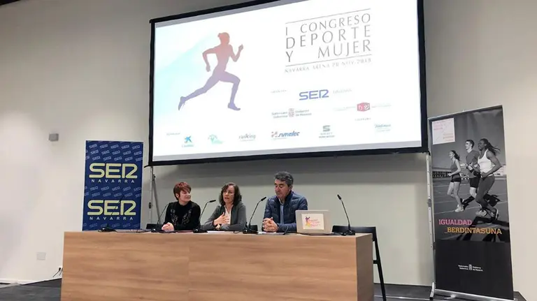 Imagen de la presentación del Congreso sobre Deporte y mujer GOBIERNO DE NAVARRA