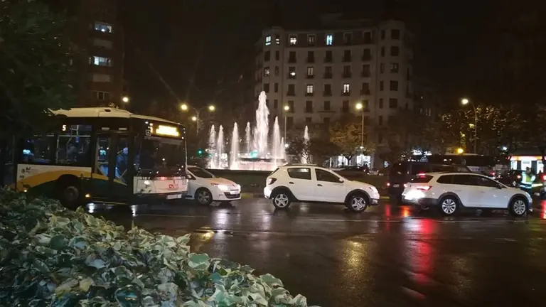 Vista del atasco en la plaza Príncipe de Viana