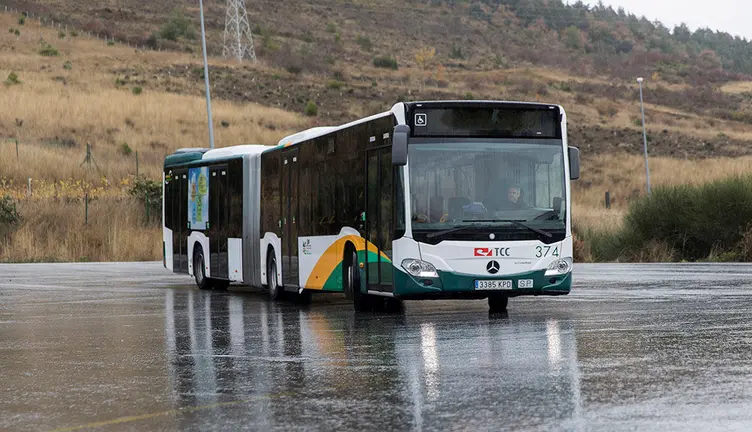 A: Jesús Caso
F: 20-11-2018
P: 
L: Pamplona. Cocheras TCC
T: Villavesa articulada y rígida