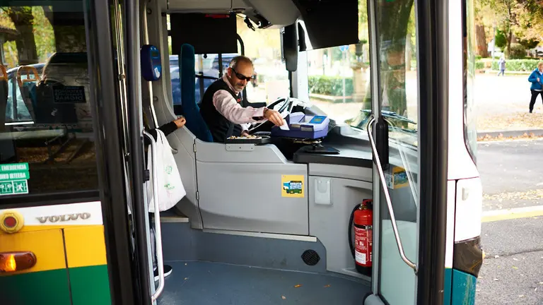 Villavesas, conductores, sin mampara, protección. MIGUEL OSÉS 2