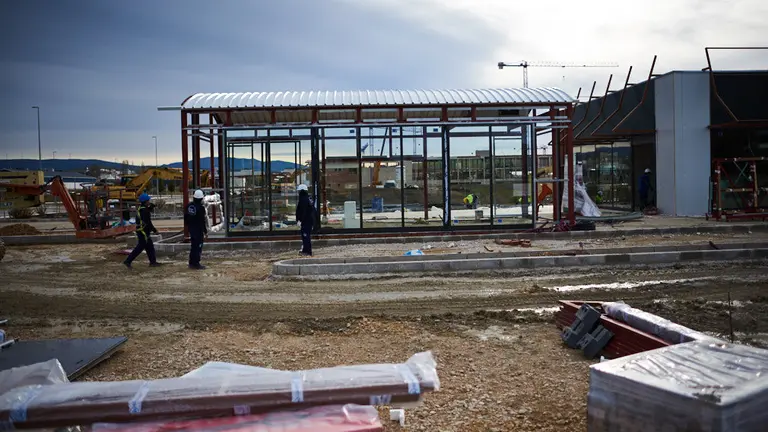 Obras de la construcción de un nuevo MacDonals en Sarriguren. MIGUEL OSÉS 1