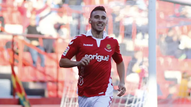Imanol García tras marcar su primer gol con el Nástic. La Liga.
