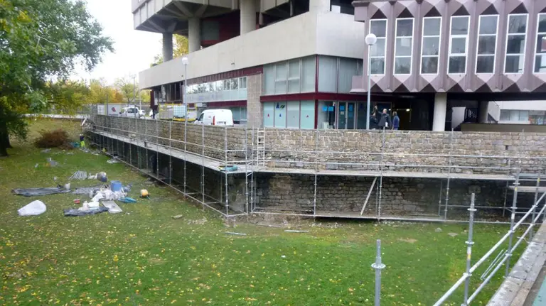 Reparación de una de las murallas del baluarte Real de la Ciudadela. CEDIDA