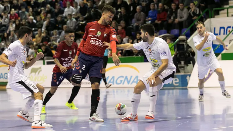 Partido de la liga de Fútbol Sala entre Osasuna Xota y Ribera Navarra en el Pabellón Anaitasuna (37). IÑIGO ALZUGARAY