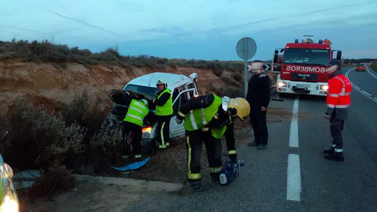 Salida de vía en la NA160 en dirección a Tudela BOMBEROS TWITTER