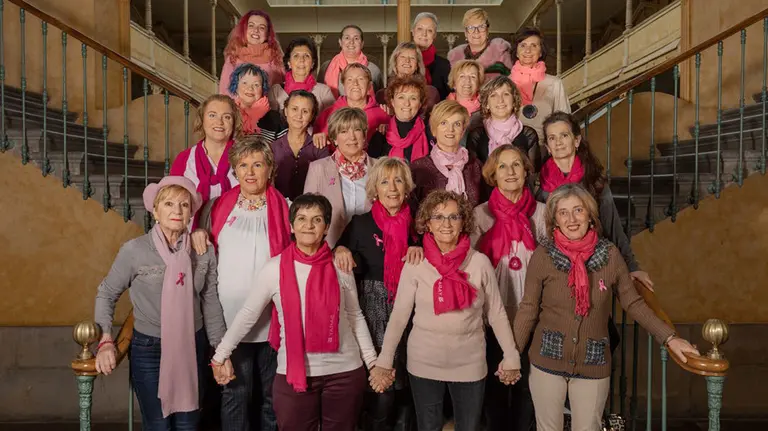 Las mujeres de la asociación Saray, galardonada con la Medalla de Navarra GOBIERNO DE NAVARRA