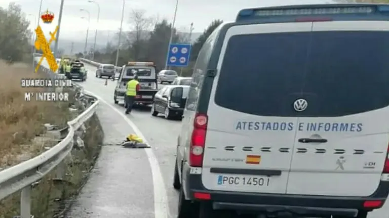 Accidente de tráfico en la PA-31 GUARDIA CIVIL