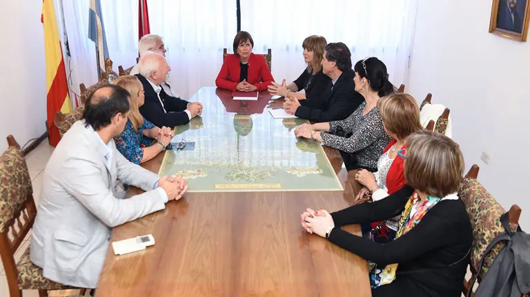 Reunión de los presidentes de los centros navarros de Argentina con Uxue Barkos GOBIERNO DE NAVARRA