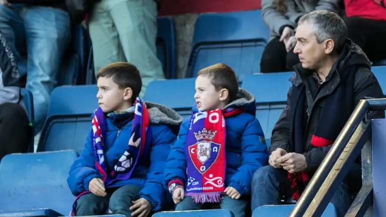 La grada de El Sadar durante el partido de la Liga Santander entre Osasuna y Alcorcón (29). IÑIGO ALZUGARAY