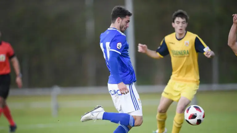 Partido Real Oviedo B - CD Izarra en la capital asturiana. Foto Real Oviedo.