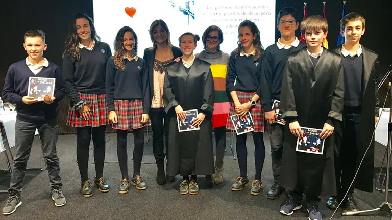 Un grupo de escolares en el progama Educar en Justicia CEDIDA