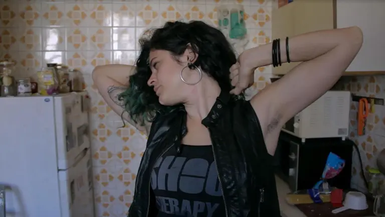 Fotograma de 'Young & Beautiful', dirigida por la navarra Marina Lameiro CEDIDA