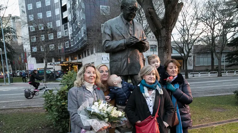 El Ayuntamiento de Pamplona realiza un acto de recuerdo y homenaje al médico e historiador José Joaquín Arazuri, con motivo del centenario de su nacimiento (19). IÑIGO ALZUGARAY