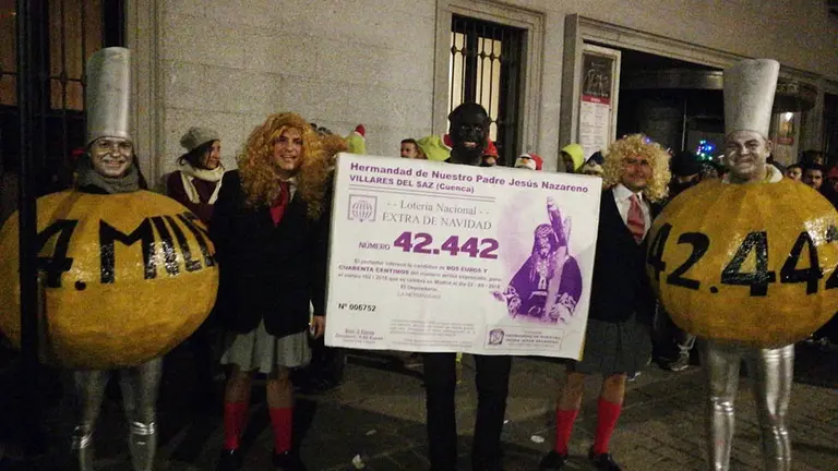 Requisadas dos enormes bolas y un décimo gigante en el Sorte de Navidad 2018 EP