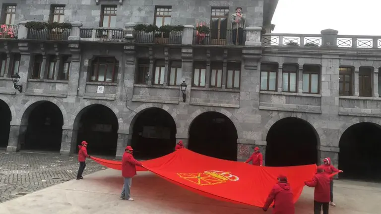 Acto de Banderazo en Leiza CEDIDA