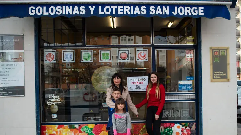 Quinto premio caido en administracion de loteria de San Jorge. MIGUEL OSÉS