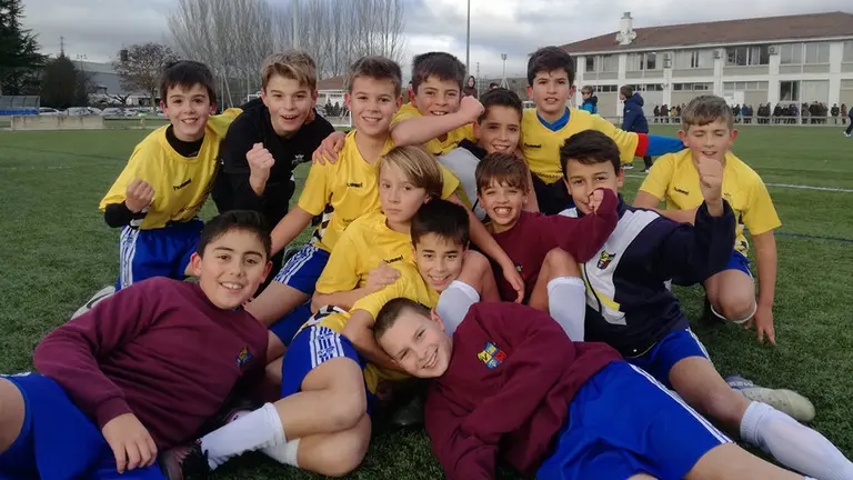 El equipo del colegio Luis Amig&oacute; quiere repetir victoria en el torneo mixto. Twitter CA Osasuna.