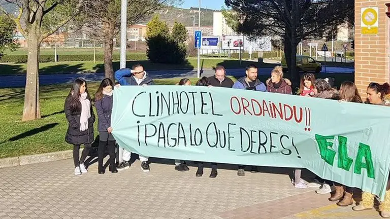 Imagen de los trabajadores de Clinhotel en la manifestación ELA