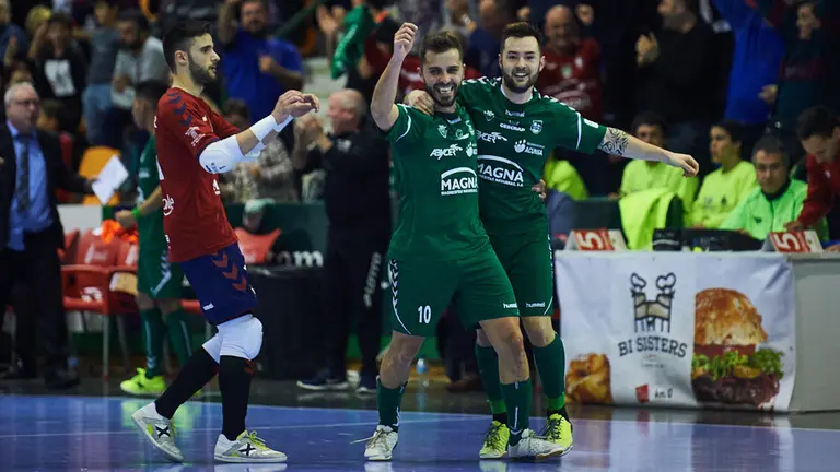Osasuna Xota - Jaén FS en el Pabellón Anaitasuna. MIGUEL OSÉS 11