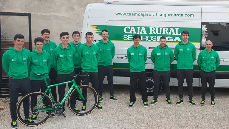 Corredores del equipo filial del CC Burunda. Cedida.