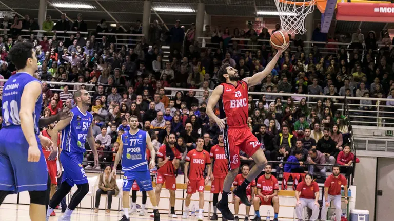 Partido de la liga LEB Plata de Baloncesto entre Basket Navarra y Marín Pontevedra (12). IÑIGO ALZUGARAY