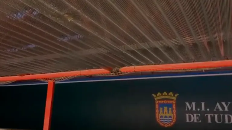 Goteras en el pabell&oacute;n Ciudad de Tudela