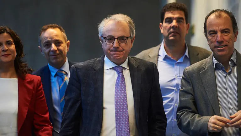 Comisión de investigación en el Parlamento foral sobre Caja Navarra con la comparecencia de Miguel Sanz, expresidente del Gobierno de Navarra. MIGUEL OSÉS 3