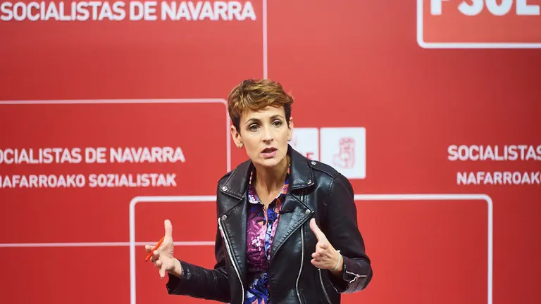 La secretaria general del PSN, María Chivite, presenta la plataforma web participativa del programa electoral para las elecciones forales y municipales. MIGUEL OSÉS 4