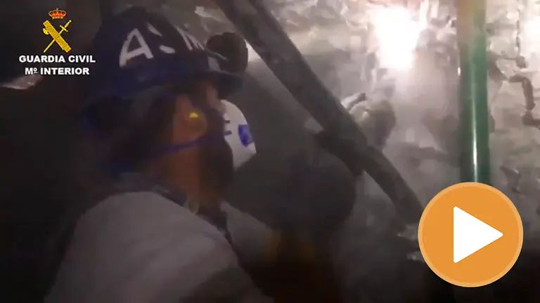 Mineros trabajando en el rescate de Julen (player)
