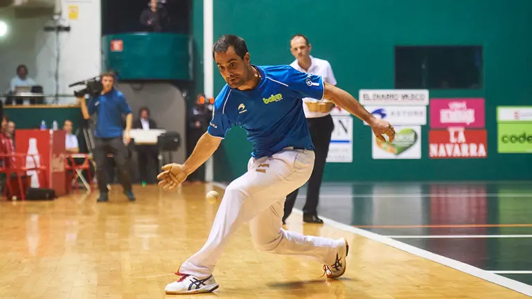 Partido de parejas entre Olaizola-Albisu y Bengoetxea-Imaz. MIGUEL OSÉS 5