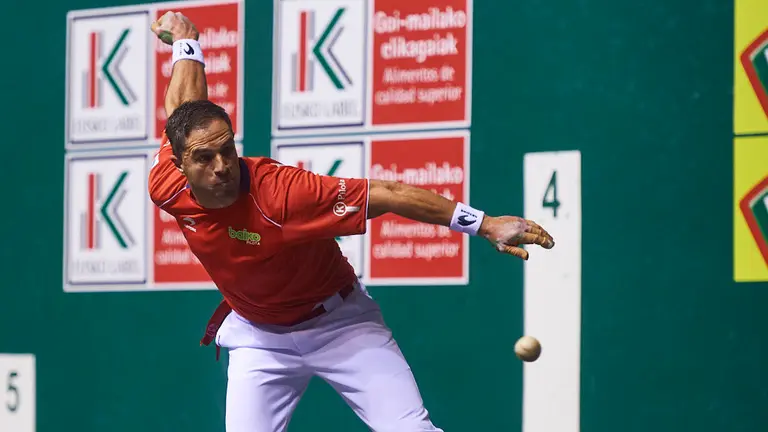 Partido de parejas entre Olaizola-Albisu y Bengoetxea-Imaz. MIGUEL OSÉS 15