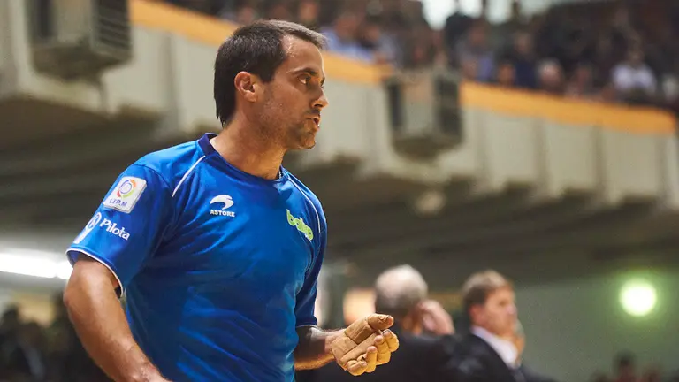 Partido de parejas entre Olaizola-Albisu y Bengoetxea-Imaz. MIGUEL OSÉS 17