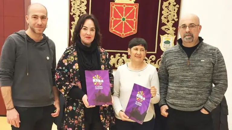 De izquierda a derecha, Xabi Gartzia, Ainhoa Aznárez, Mertxe Mujika y Asier Amondo, en la presentación de la Korrika PARLAMENTO DE NAVARRA