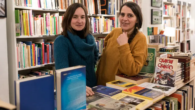 Librería de segunda mano Re-Read en la calle Zapatería de Pamplona (03). IÑIGO ALZUGARAY
