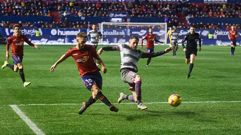 Partido entre Osasuna y Granada correspondiente a la jornada numero 24. MIGUEL OSÉS
