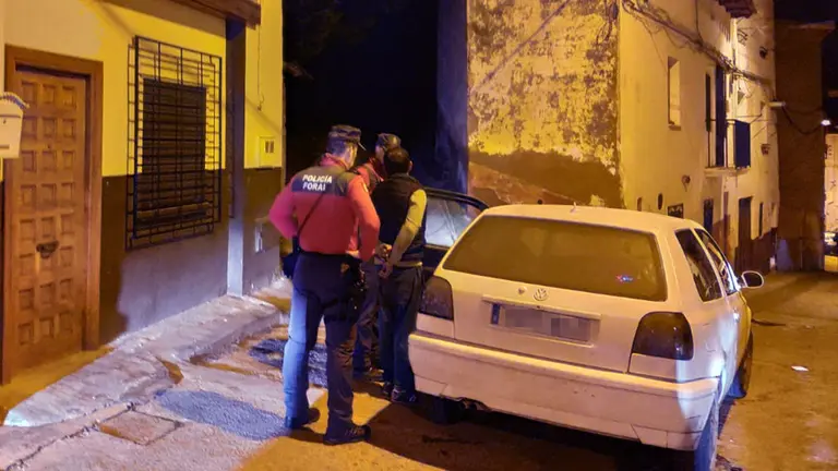 La Policía Foral detiene en Lodosa al conductor fugado de un control de tráfico en Mendavia tras una persecución de varios kilómetros POLICÍA FORAL1