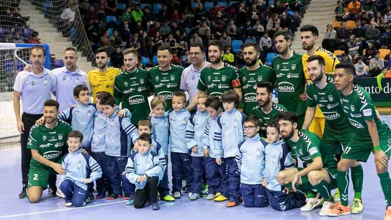 Partido de fútbol sala entre Osasuna Magna y O' Parrulo disputado en el Pabellón Anaitasuna (01). IÑIGO ALZUGARAY