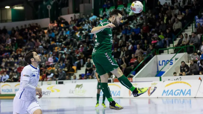 Partido de fútbol sala entre Osasuna Magna y O' Parrulo disputado en el Pabellón Anaitasuna (21). IÑIGO ALZUGARAY