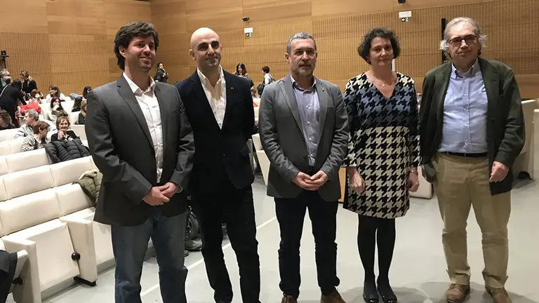 De izquierda a derecha, Eduardo Díaz, Antidio Martínez de Lizarrondo, el vicepresidente Laparra, Inés Francés y Patxi Tuñón, en la presentación de la jornada. GOBIERNO DE NAVARRA