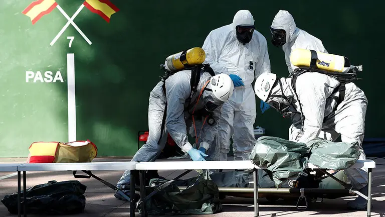 GRAFCAV1623. PAMPLONA, 14/02/2019.- Efectivos de la Policía Nacional han realizado este mediodía en dependencias del acuartelamiento de Beloso Alto un simulacro de accidente Radiológico en un núcleo urbano. EFE/ Jesús Diges