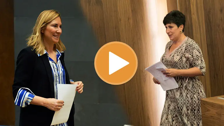 La portavoz y parlamentaria del PPN, Ana Beltrán, y la portavoz y consejera de Educación del Gobierno foral, María Solana, en sendas comparecencias de prensa ARCHIVO1